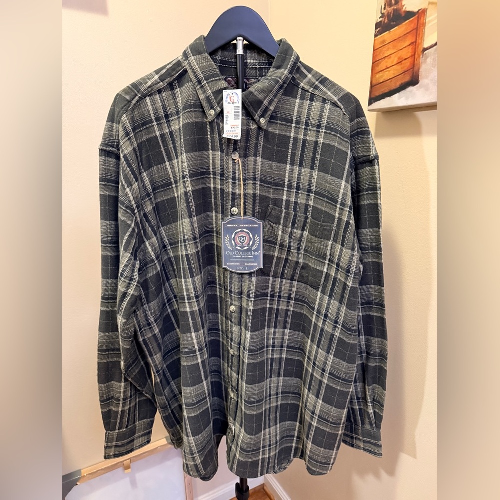 NWT Men’s Sz Large (OCI) Old College Inn 
 plaid flannel button up shirt-Gray